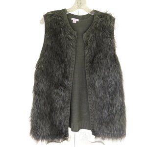 Xhilaration Gray Faux Fur Vest............625